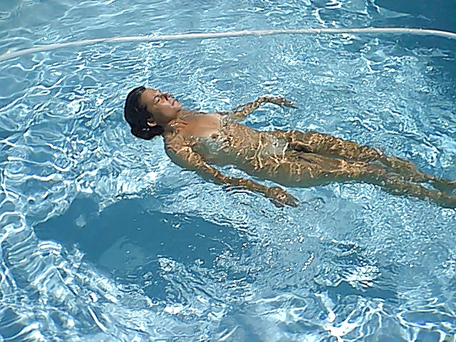 A friend at my pool #2826821