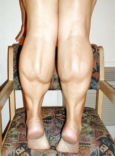 Female muscular calves #19309309