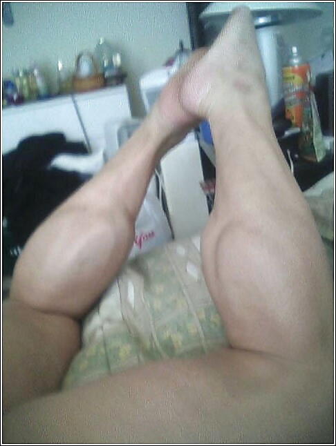 Female muscular calves #19309586