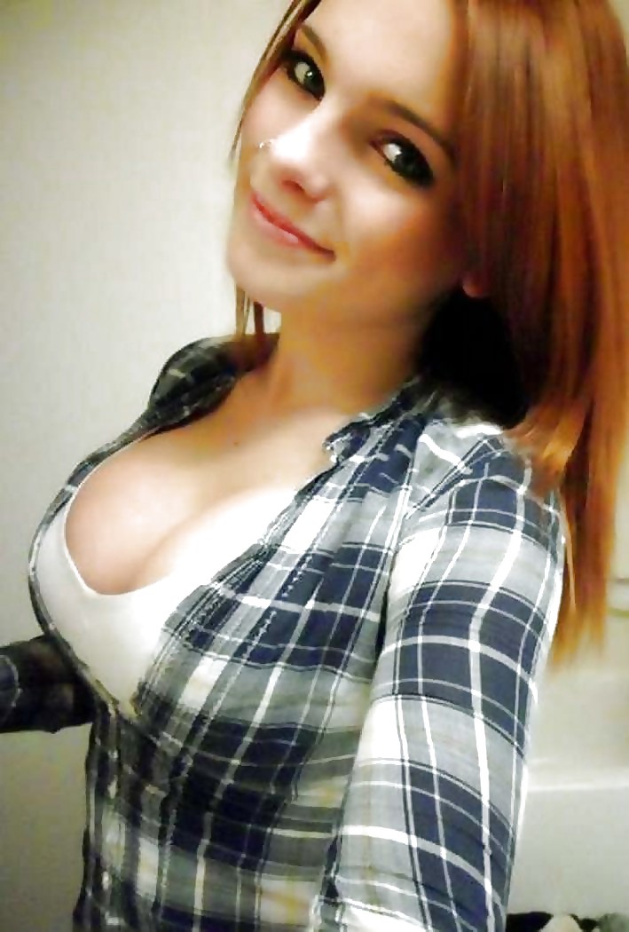 熱いセクシーな服を着たティーン
 #14597583