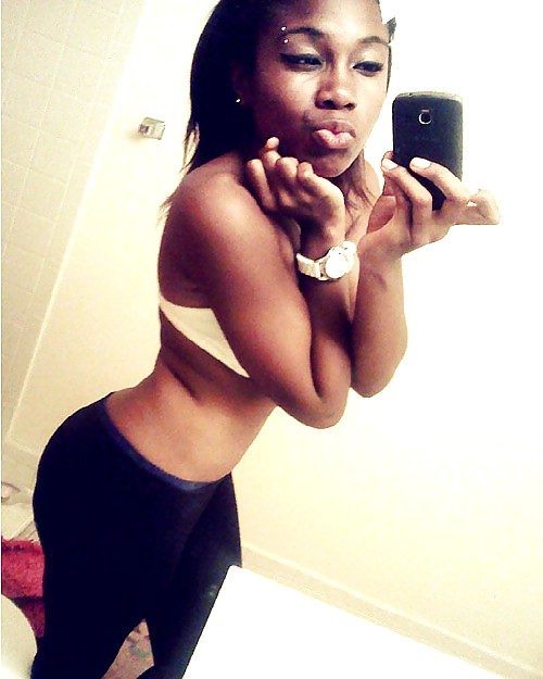 Ebony Exploit Photos 02 #17257617