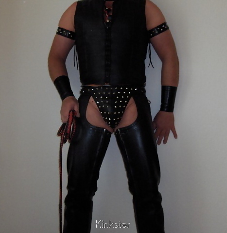 Mich In Leder #17099024