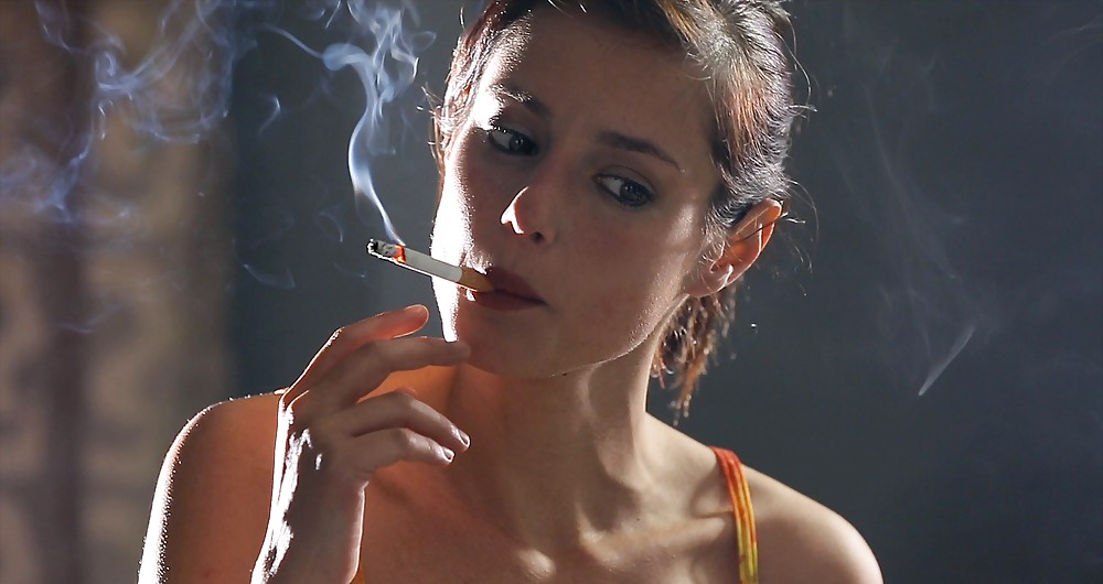Glamour Smoking: Nuria #22613012