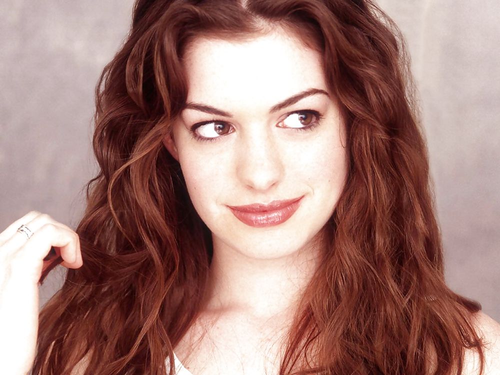 Anne hathaway
 #12888996