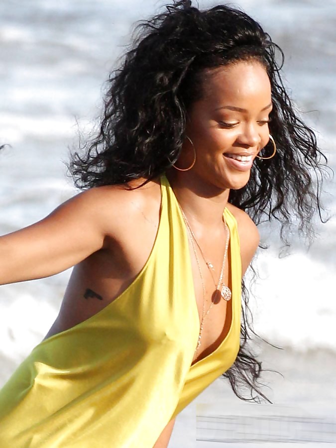 Rihanna filming in Barbados SEXY #9862900