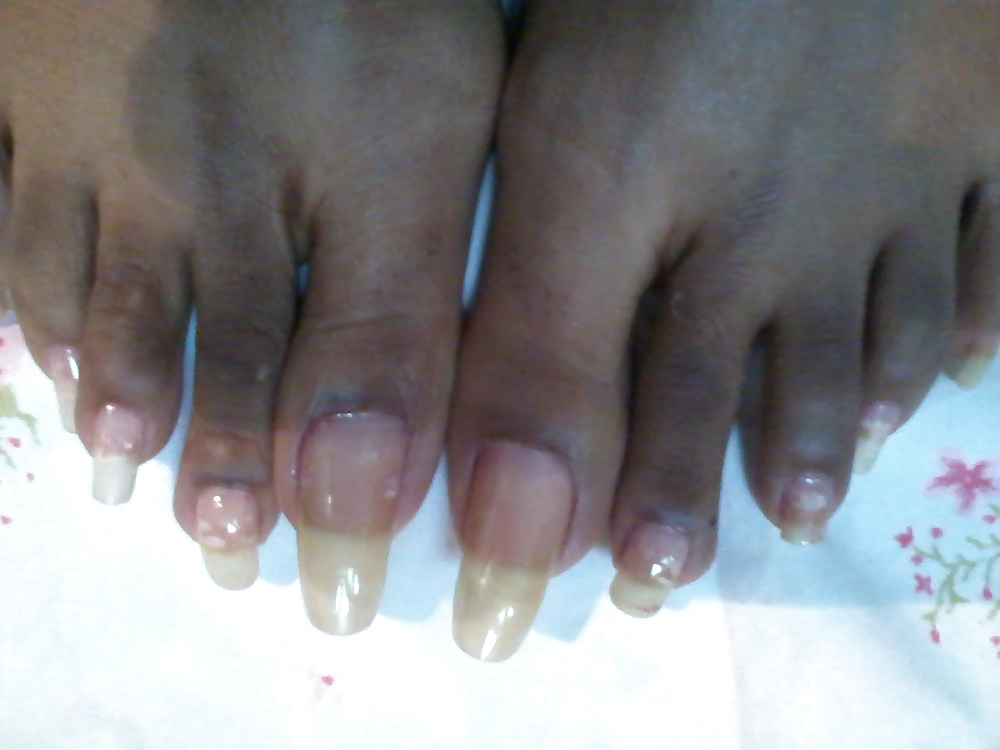 Chicas negras con uñas largas y uñas de los pies 2
 #15003285