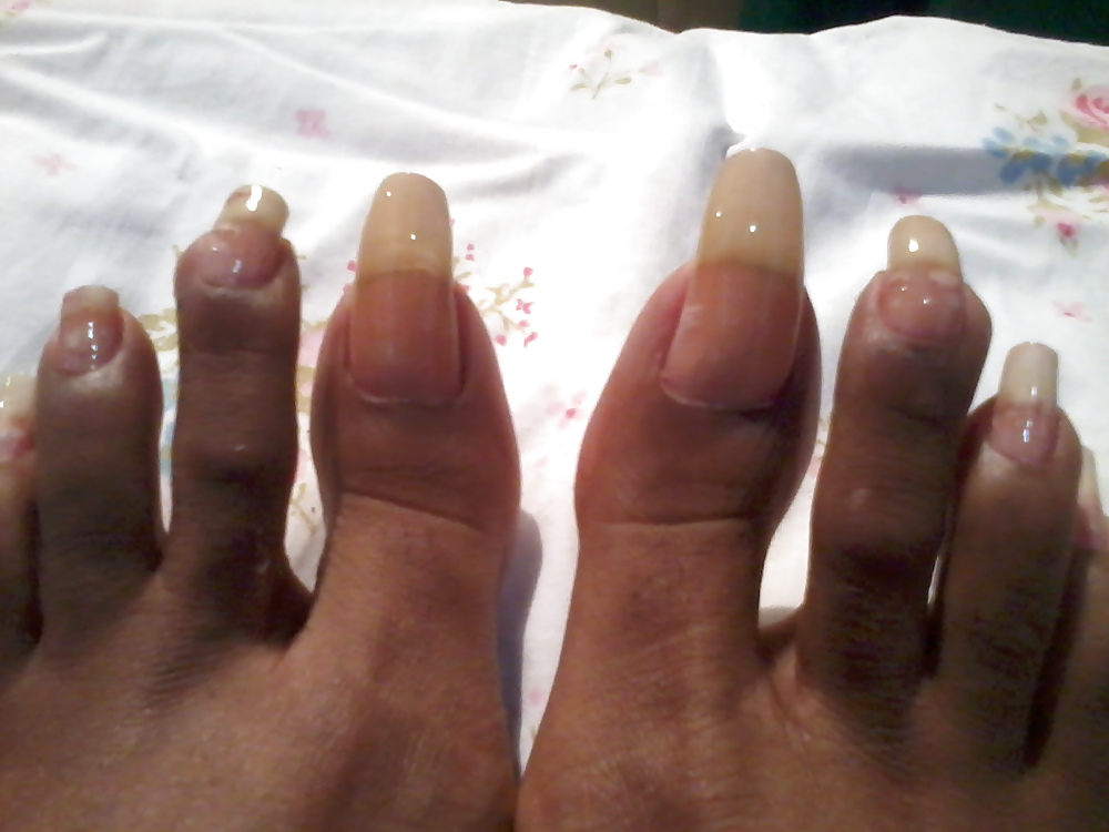 Chicas negras con uñas largas y uñas de los pies 2
 #15003291