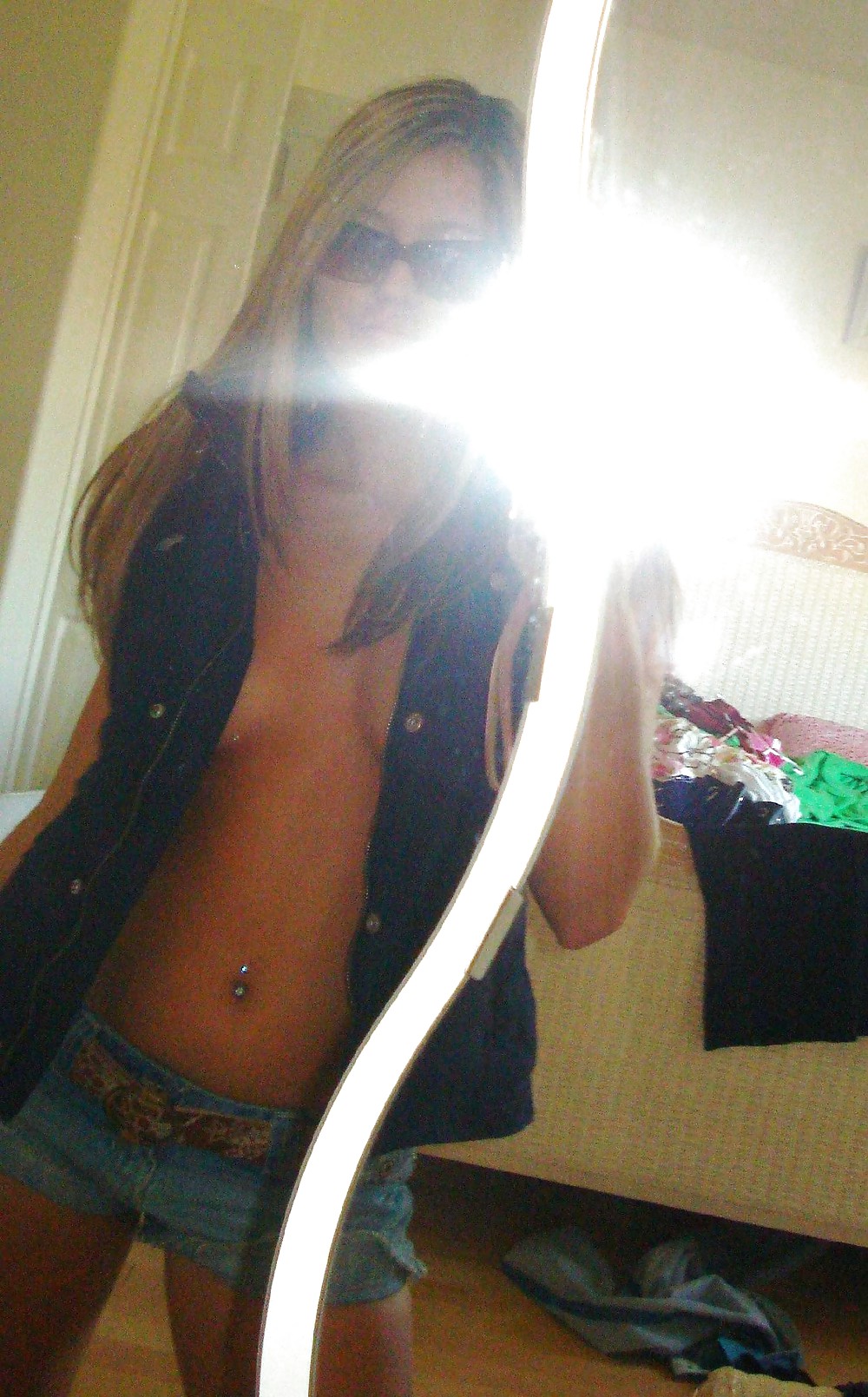 Blondie Horny #9373688