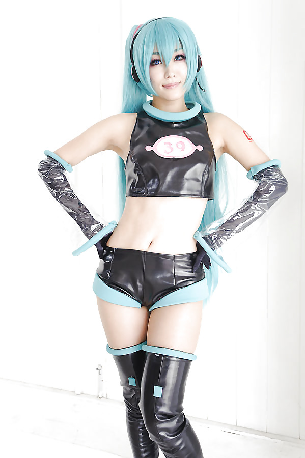 Sexy Japanese Hatsune Miku Cosplay II #10219346