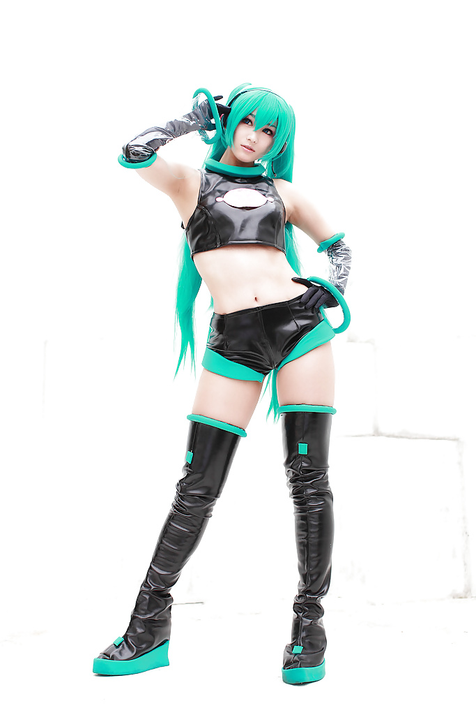 Sexy Japanese Hatsune Miku Cosplay II #10219353