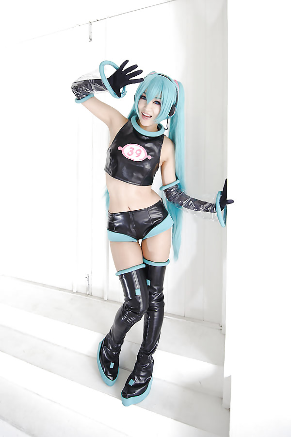 Sexy Japanese Hatsune Miku Cosplay II #10219419