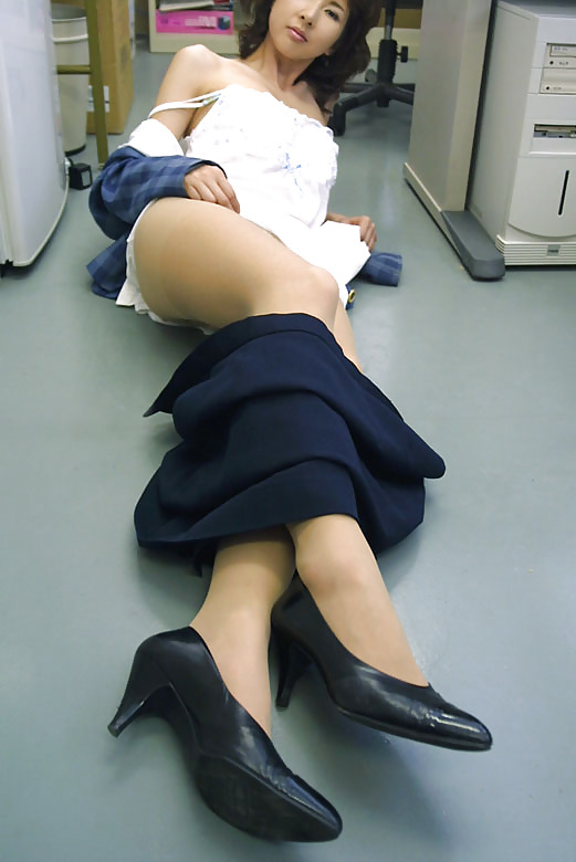 Sexy Legs - Japanese Secretary 1 #3930843