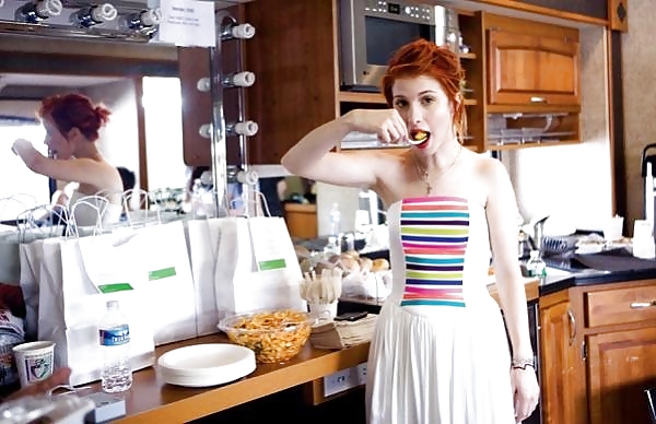 Hayley Williams Collection (With Nudes and Fakes) #15931108