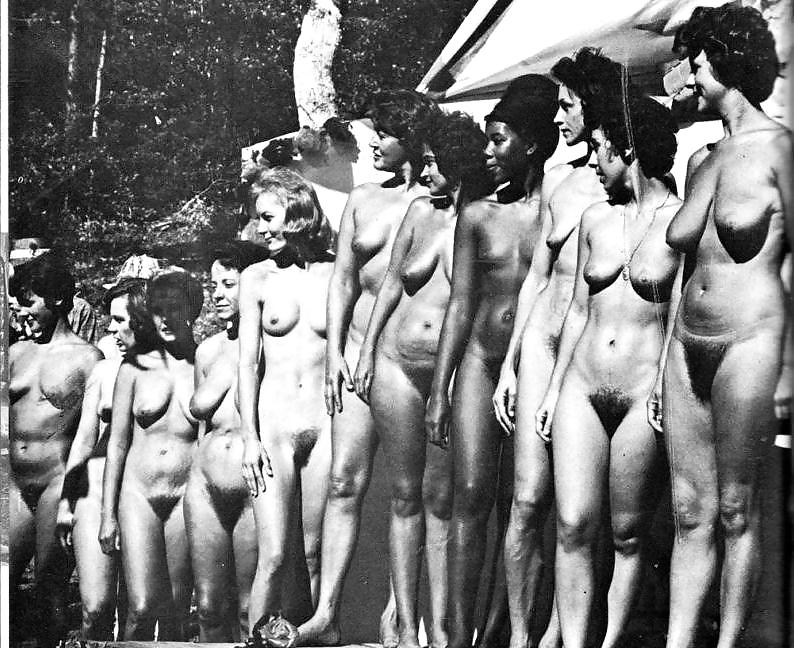 Più ragazze nude (vintage)
 #7132136