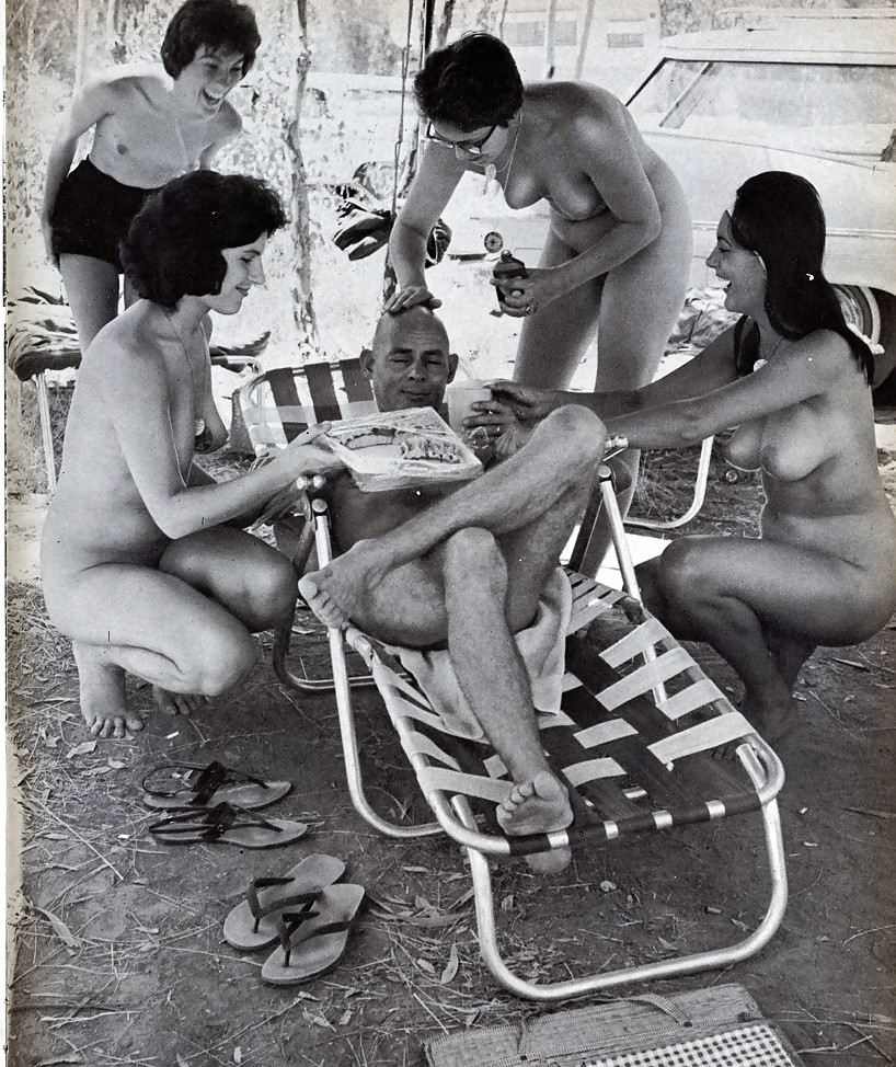 Più ragazze nude (vintage)
 #7132251