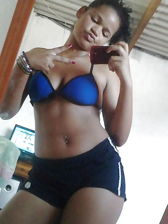 Sexy Brasilianisches Mädchen #19241324