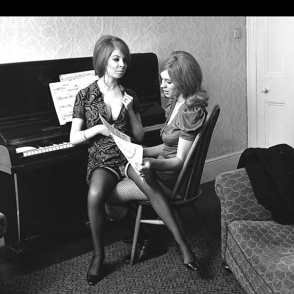 Jenny has a piano lesson #13777472