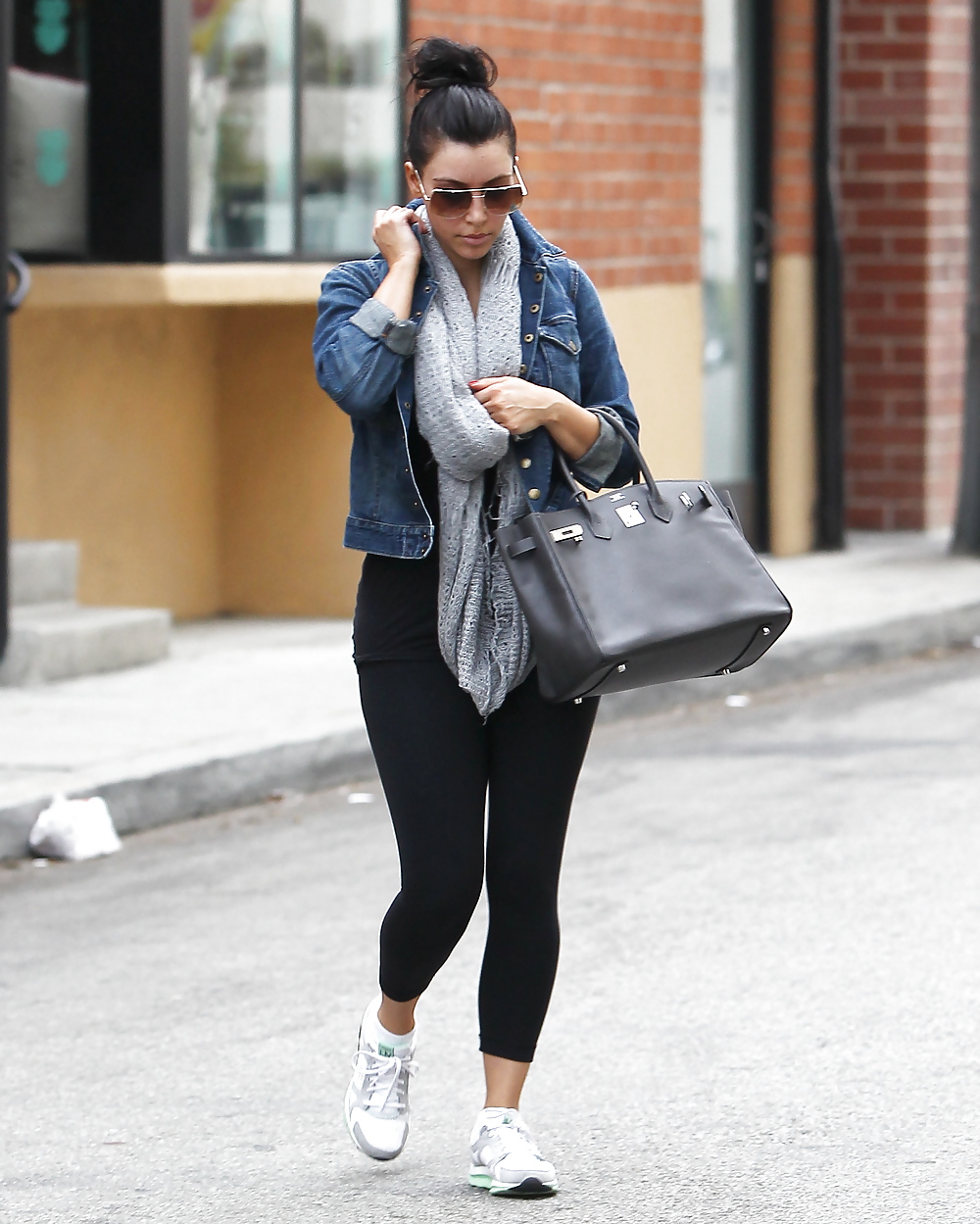 Kim Kardashian En Leggings Laissant Un Gymnase à Los Angeles #3389172