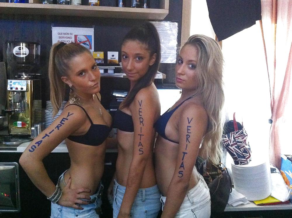 Chicas al azar
 #11918766