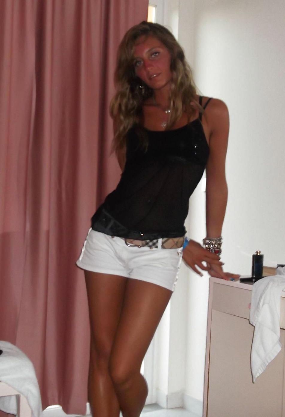 ランダムガール
 #11918778