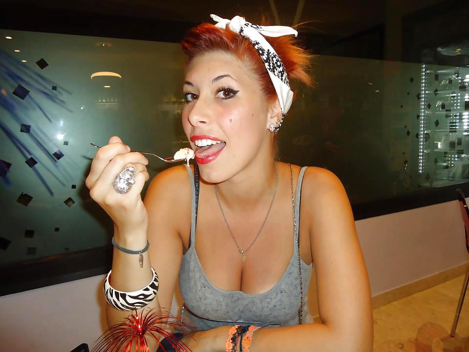 Chicas al azar
 #11919024