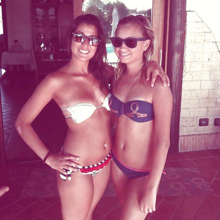 Chicas al azar
 #11919029