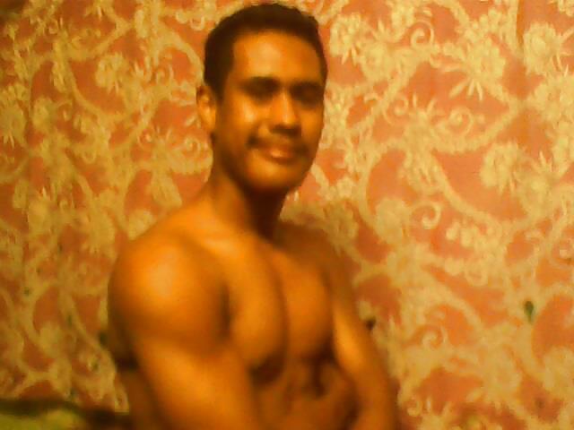 Polinesia testigo de jehová predicador de la polla de la torre de vigilancia
 #13206791