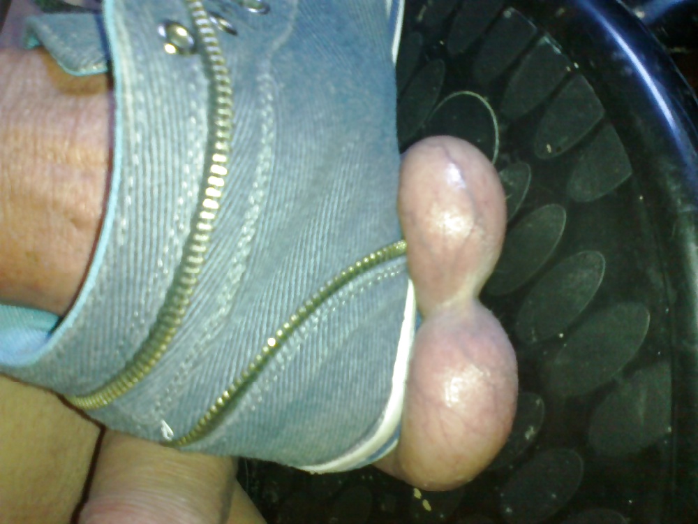 Tekkie tramling  #9733356