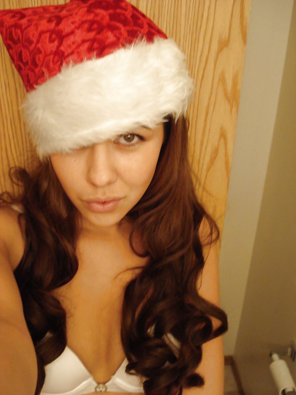 Sexy amateur disfrutando de la navidad 
 #12053807
