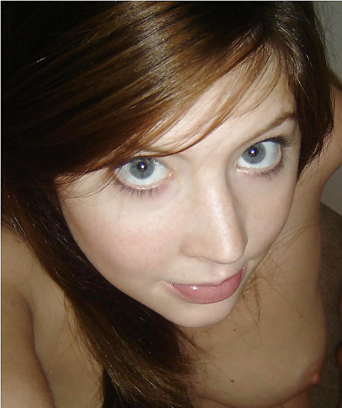 Amateur Redhead Kate Likes Take Sexy Nudes #3062093