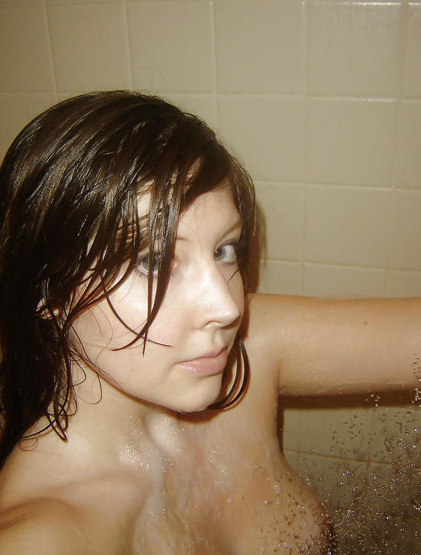 Amateur Redhead Kate Likes Take Sexy Nudes #3062240