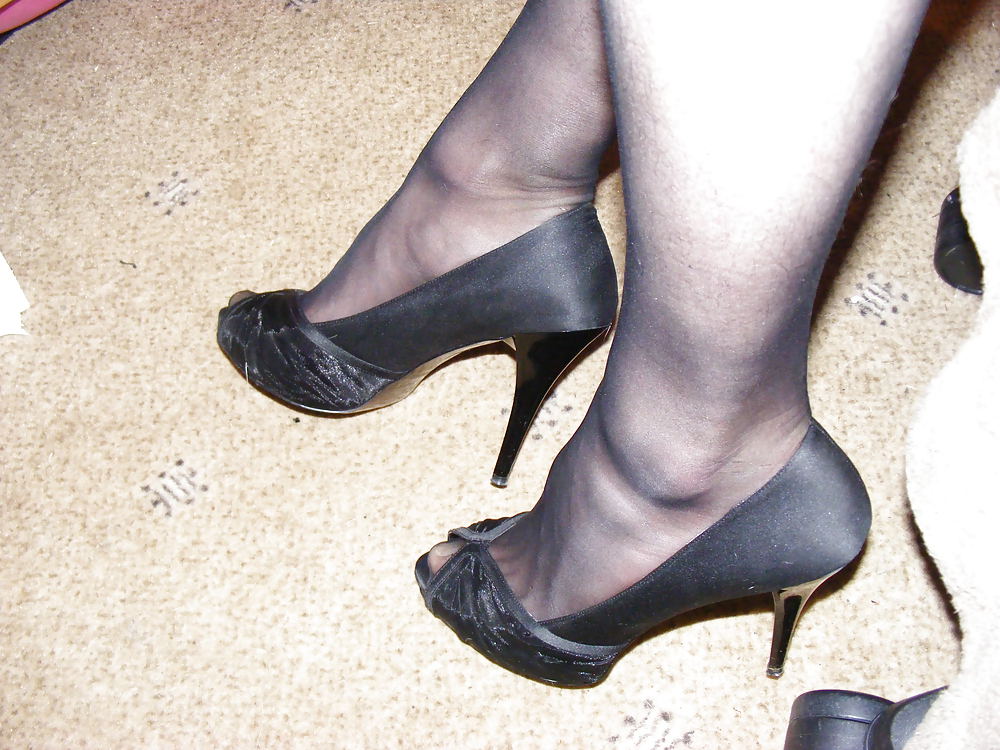 ¡Más tacones altos, una gran polla y un consolador de nuevo!
 #5230989