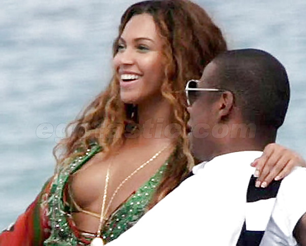 Beyonce Im Bikini Und Einige Nipslip #2896997