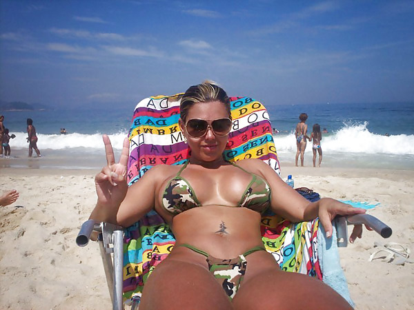 Bikini à Rio Grande Do Sul - Brésil #3861538