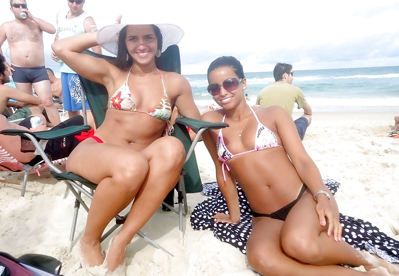 Bikini à Rio Grande Do Sul - Brésil #3861689