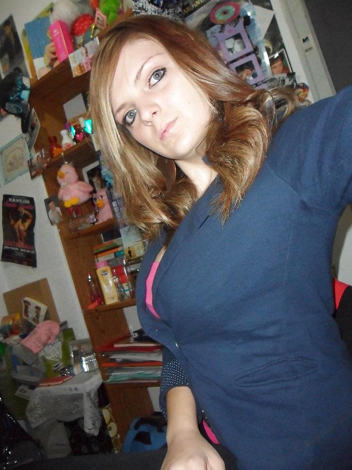 BUSTY TEEN IN LOVE WITH HER TITS #20245644