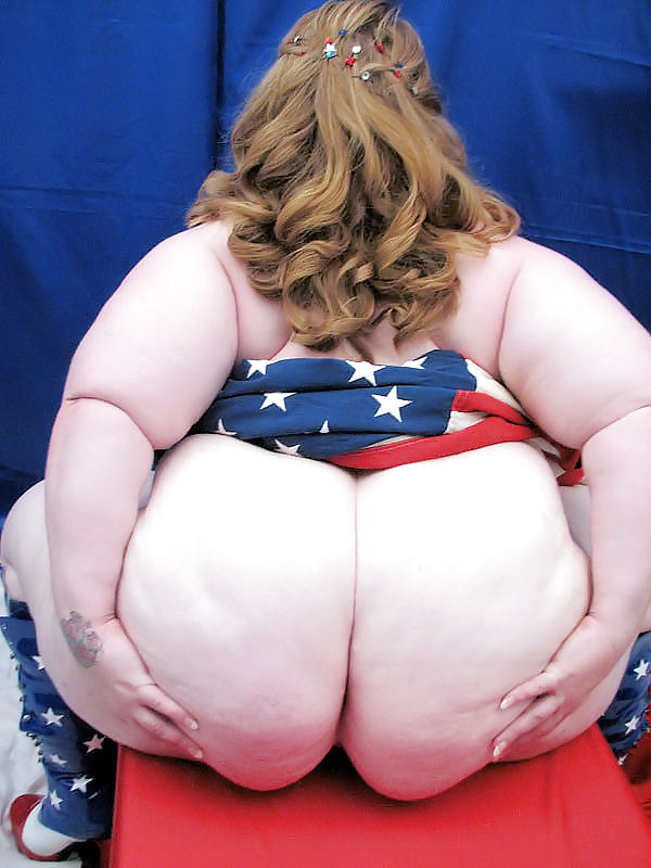 Redhead SSBBW showing her patriotism and her huge ass #4558950