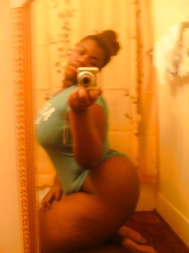 THICK ass WOMEN