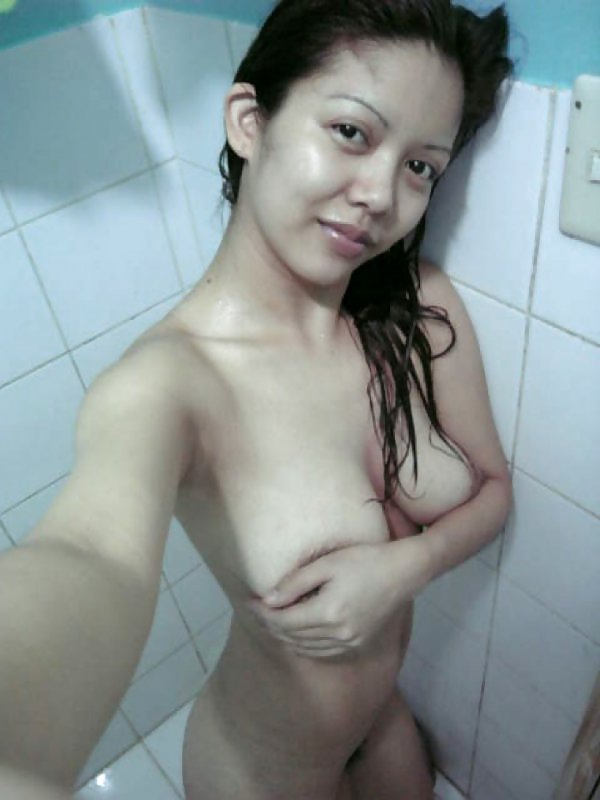 Asian Shower Selfpics