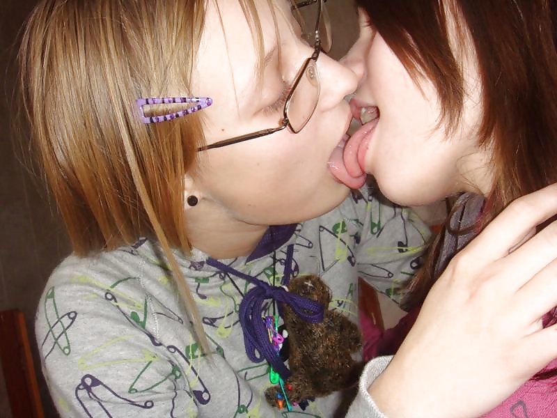 Babes Making Out With Babes #9139549