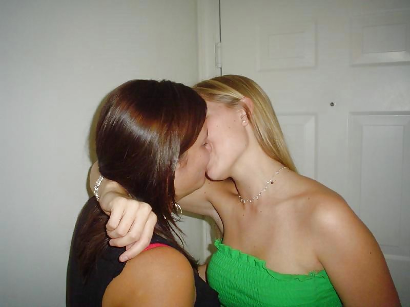Babes Making Out With Babes #9139657