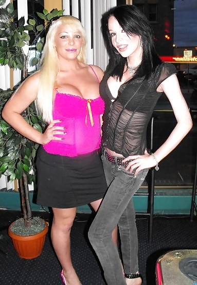 Queens in denims LXXXXIII Hand- and Blowjobs - Exterior #9365665