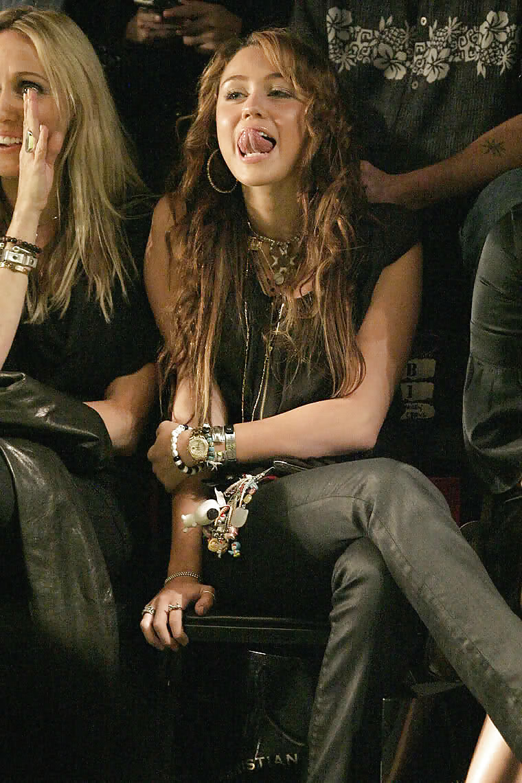 Beautiful Miley Cyrus #22040404