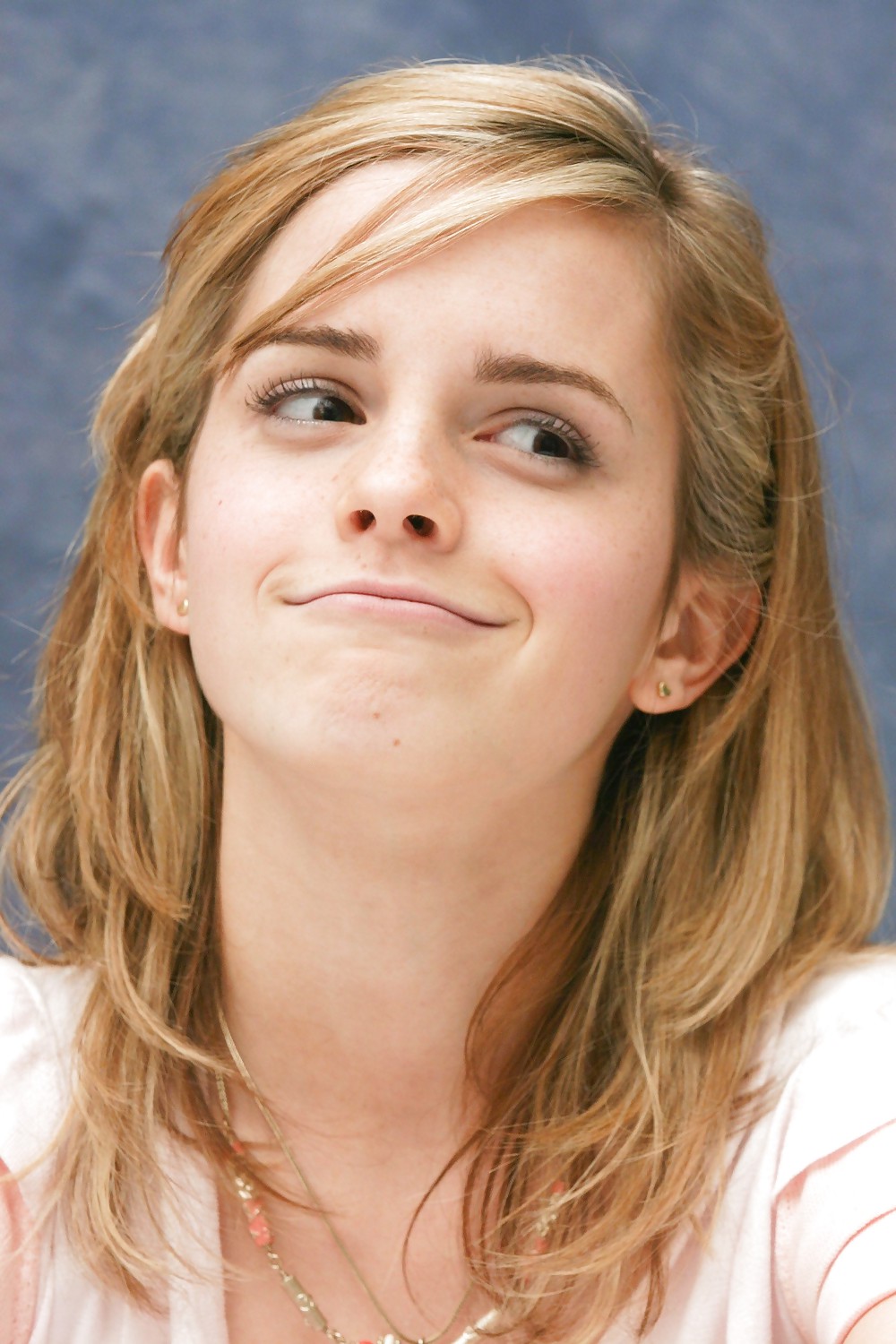 Emma watson
 #8279824