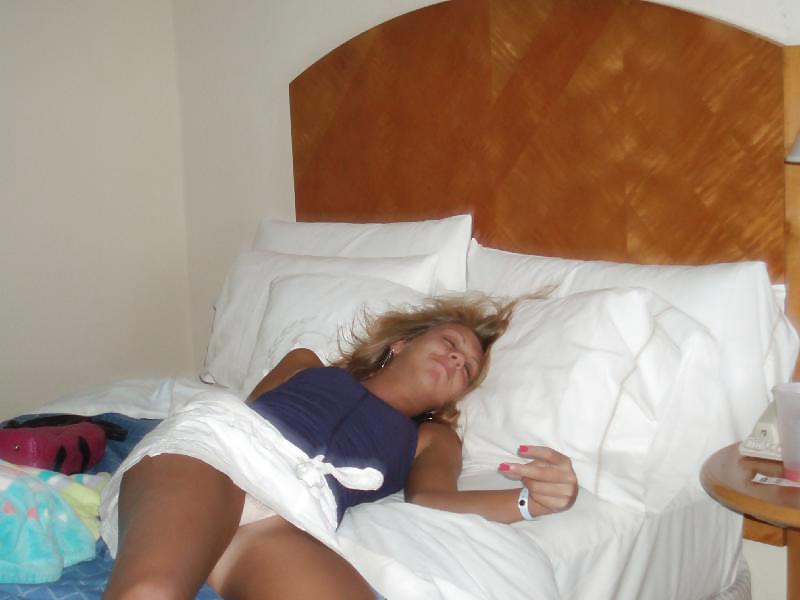 Upskirts upshorts 14
 #19949549