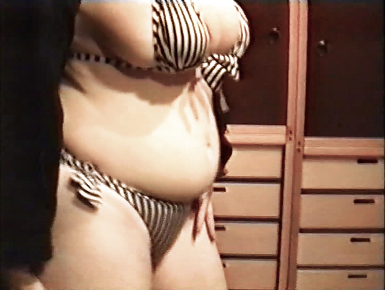 Sag - Hot Wollüstigen Hündin Große Boobed Bikini 02 #18908368