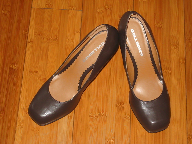 Bei Monika habe ich heimlich von ihre Schuhe Fotos gemacht #13299721