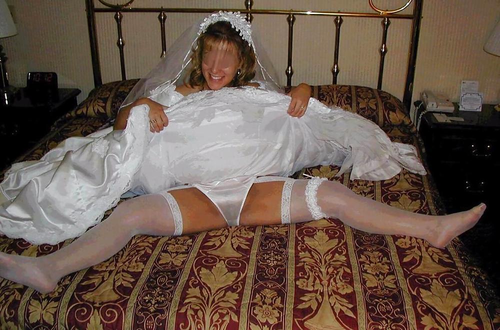 結婚式の花嫁-パーティホーズ-ストッキングのアップスカート、おっと！？ #4909389