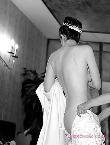 結婚式の花嫁-パーティホーズ-ストッキングのアップスカート、おっと！？ #4909451