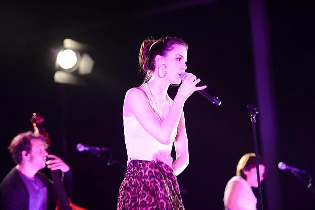 Lena meyer-landrut geiles unterhemd und leopard-rock
 #22662870